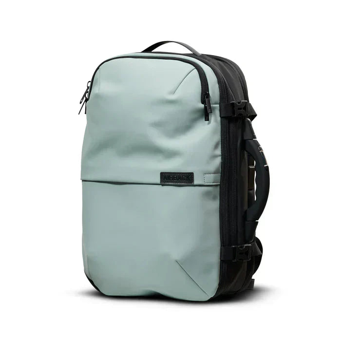 Travel backpack | OFFRE LIMITÉE